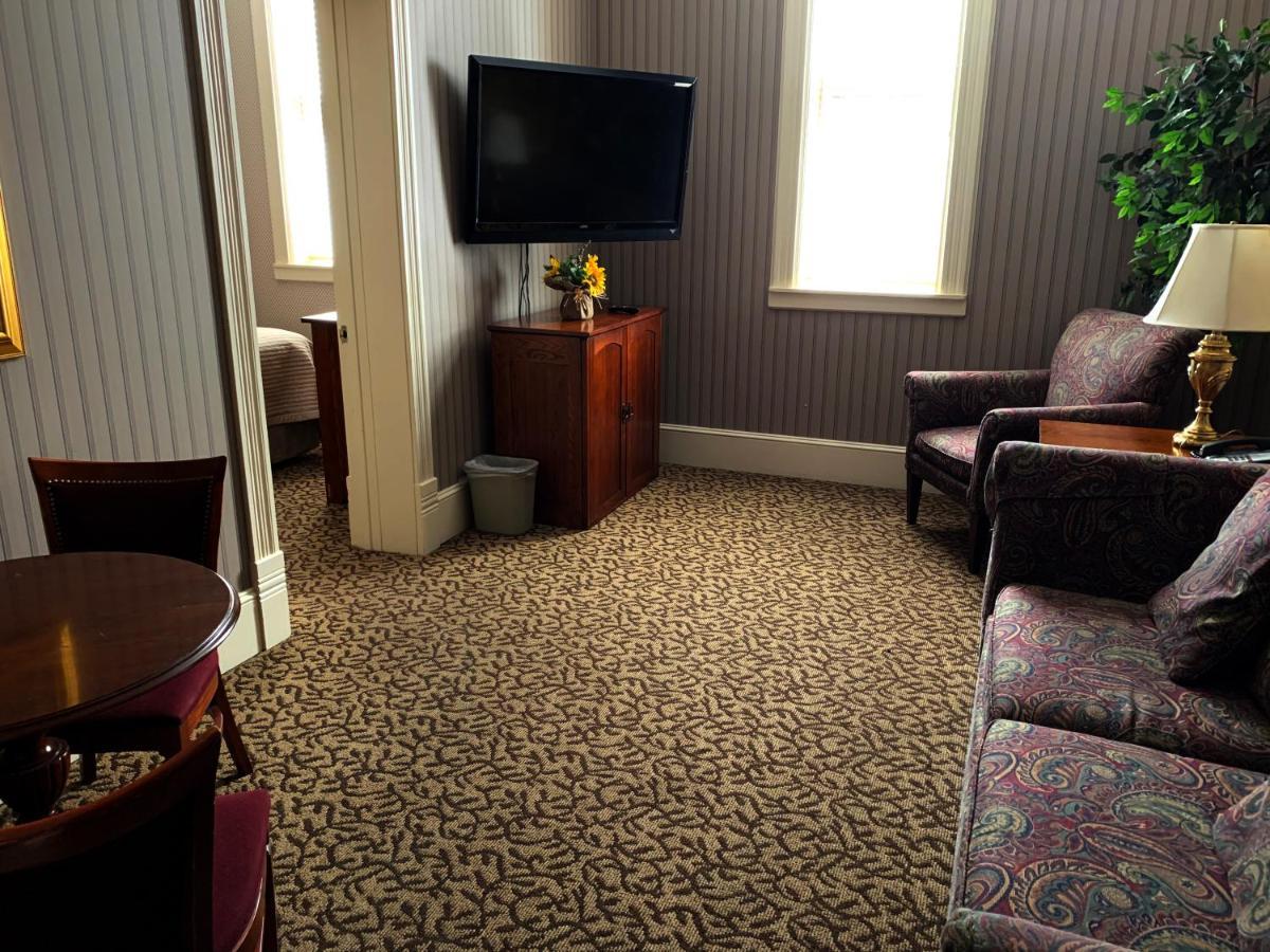 Celebrity Hotel Deadwood Bagian luar foto