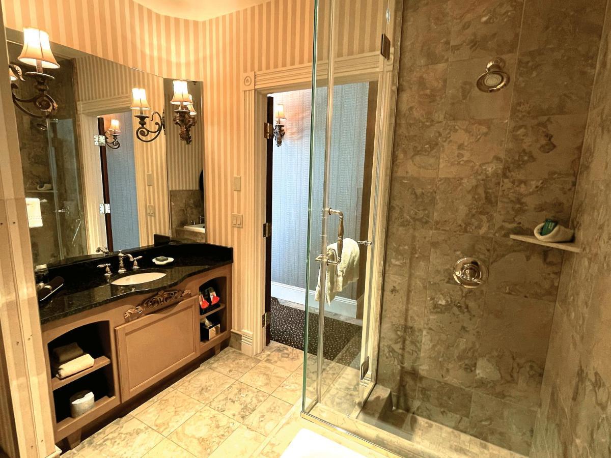Celebrity Hotel Deadwood Bagian luar foto