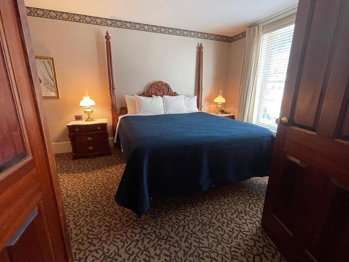Celebrity Hotel Deadwood Bagian luar foto