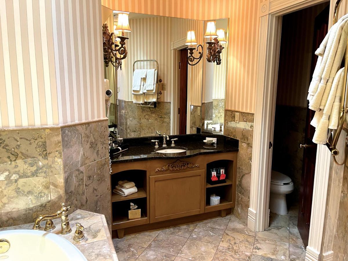 Celebrity Hotel Deadwood Bagian luar foto