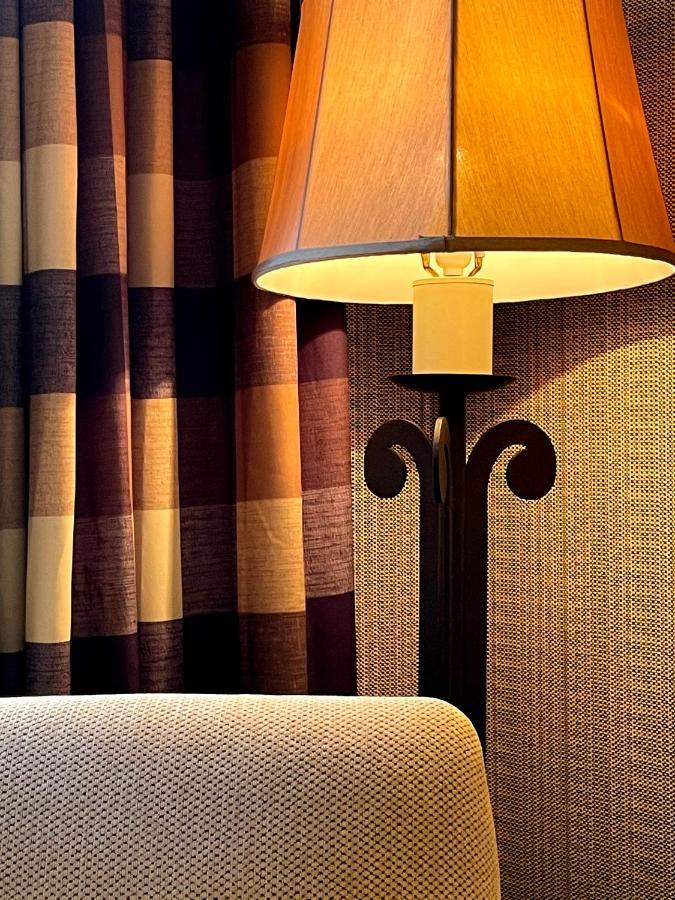 Celebrity Hotel Deadwood Bagian luar foto